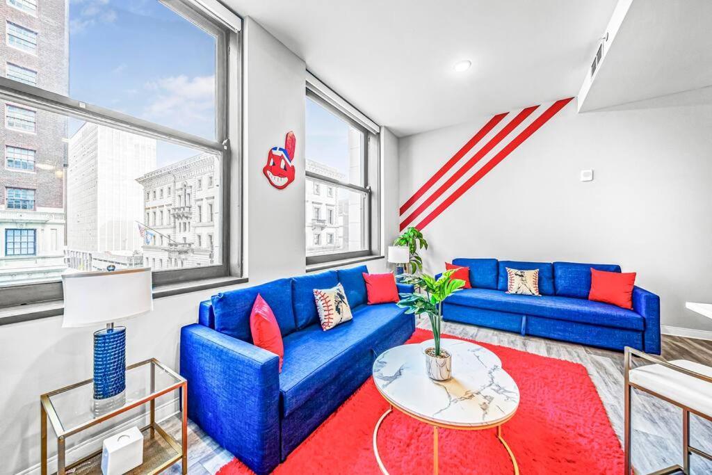 Appartement 2Br Unit In The Heart Of Dt With View Of Playhouse Square, Pool & Gym Access- 305 à Cleveland Extérieur photo