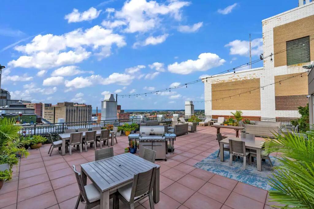 Appartement 2Br Unit In The Heart Of Dt With View Of Playhouse Square, Pool & Gym Access- 305 à Cleveland Extérieur photo